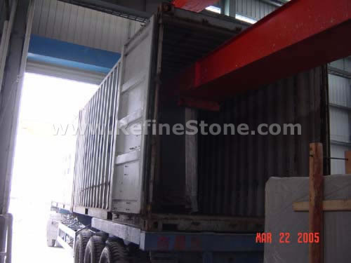Loading slabs at the factory